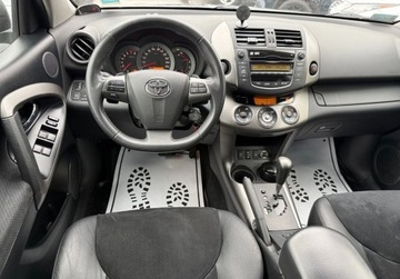 Toyota RAV4 III MPV Facelifting 2.0 Valvematic 158KM 2011 Toyota RAV4 Automat, 4x4, salon Polska, serwis ASO do konca 2.0 Benzyna, zdjęcie 3