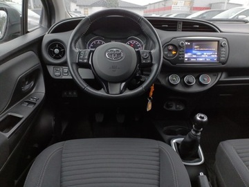 Toyota Yaris III Hatchback 5d Facelifting 2017 1.5 Dual VVT-iE 111KM 2018 Toyota Yaris 1,5-Dual-VVT-iE III (2011-2019) 1.5VV, zdjęcie 14