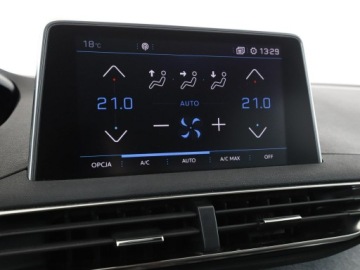 Peugeot 5008 II Crossover 1.5 BlueHDI 130KM 2019 Peugeot 5008 automat jasna tapicerka półskóry, zdjęcie 27