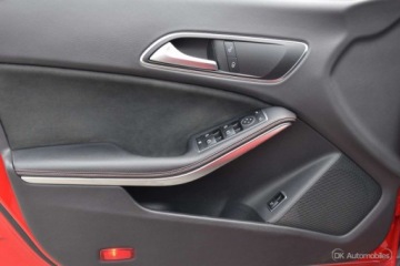 Mercedes CLA C117 Shooting Brake Facelifting 2.0 220 184KM 2017 Mercedes-Benz CLA CLA 220 4-MATIC 184KM Shooting-Brake AMG Panorama Salon, zdjęcie 17