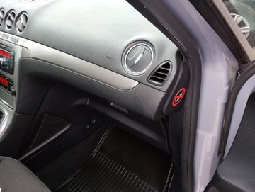 Ford Galaxy III Van 2.0 Duratorq TDCi 140KM 2010 Ford Galaxy 7-OSOBOWY, zdjęcie 19