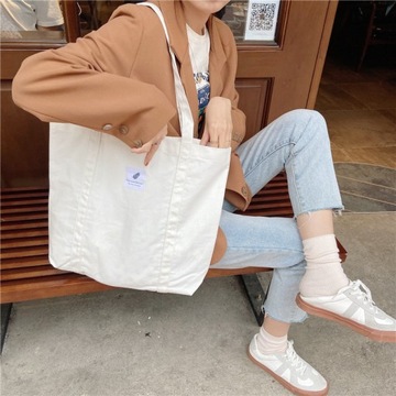 БОЛЬШАЯ БЕЛАЯ СУМКА НА РЕМЕНЬ ИЗ КАНВАСА URBAN