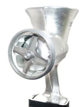 Традиционная ручная мясорубка альфа 8.