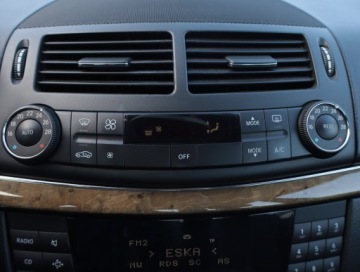 Mercedes Klasa E W211 Sedan W211 1.8 (200 Kompressor) 184KM 2007 Mercedes E E 200 Kompressor, GAZ, Automat, Skóra, zdjęcie 12