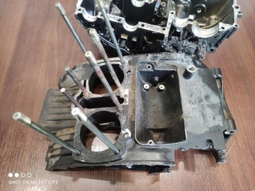 БЛОК ДВИГАТЕЛЯ КАРТЕРОВ SUZUKI GS 450