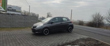 Toyota Yaris III Hatchback 5d 1.0 VVT-i 69KM 2013 Toyota Yaris 1.O BENZ ,bezwypadek,jeden wlasciciel ,kupiony w aso toyota, zdjęcie 1