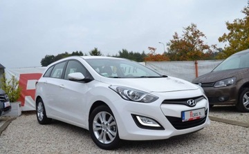 Hyundai i30 II Wagon 1.4 CVVT 100KM 2014 Hyundai i30 bogate wyposazenie - Niski przebieg - zarejestrowane 1.4 100KM, zdjęcie 10