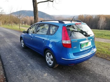 Hyundai i30 I CW 1.4 DIHC CVVT 109KM 2009 Hyundai i30 I 1.4 16V 109CV BlueDr. GPL Special, zdjęcie 5