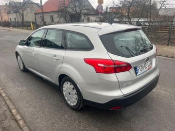 Ford Focus III Kombi Facelifting 1.5 TDCi ECOnetic 105KM 2016 Ford Focus Klimatyzacja Parktronic Przod Tyl Grzana Szyba Grzane Fotele Te, zdjęcie 2