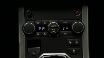 Land Rover Range Rover Evoque I SUV 5d Facelifting 2.0 Si4 240KM 2018 Land Rover Range Rover Evoque Line Assist, Łopatki, zdjęcie 30