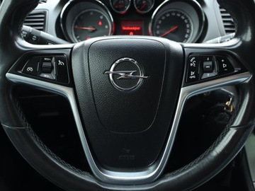 Opel Insignia I Hatchback 2.0 CDTI ECOTEC 160KM 2011 Opel Insignia 2.0 CDTI, Navi, Klima, Klimatronic, zdjęcie 17