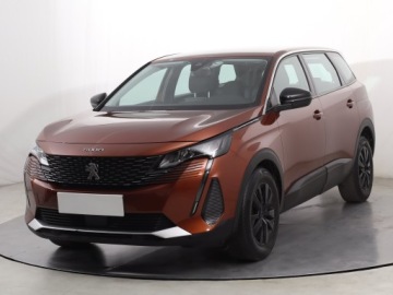 Peugeot 5008 II Crossover Facelifting 1.2 PureTech 130KM 2021 Peugeot 5008 PureTech 130, 7 miejsc, Klima, zdjęcie 1