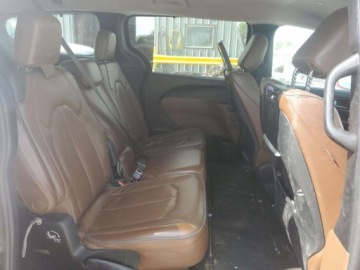 Chrysler Pacifica II 2017 Chrysler Pacifica Limited, 2017r., 3.6L 3.6 Benzyna 287KM, zdjęcie 9