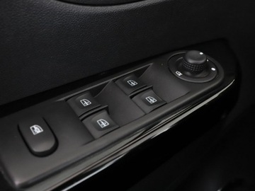 Renault Captur I Crossover 0.9 Energy TCe 90KM 2016 Renault Captur navi klima auto półskóra, zdjęcie 34