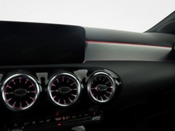 Mercedes Klasa A W177/V177 Hatchback Facelifting 1.3 200 163KM 2025 MERCEDES-BENZ A Klasa 200 AMG Line 1.3 (163KM) 2025, zdjęcie 9