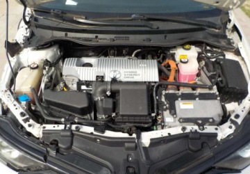 Toyota Auris II 2018 Toyota Auris Okazja 1.8 Hybryda 122KM, zdjęcie 2