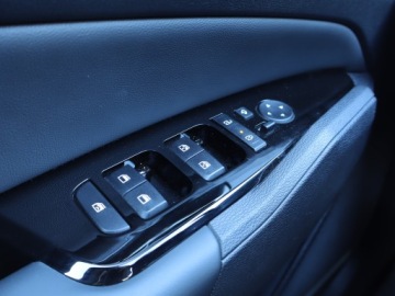 Kia Sportage V SUV 1.6 T-GDI MHEV 180KM 2022 Kia Sportage 1.6 T-GDI MHEV, Salon Polska, zdjęcie 15