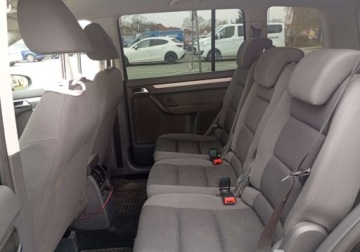 Volkswagen Touran II 1.6 TDI 105KM 2011 Volkswagen Touran Zarejestrowany - ubezpieczony - automat - 1,6 - 105 1.6, zdjęcie 16