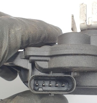 ВЫХЛОПНАЯ ДРОССЕЛЬ MERCEDES W177 A2139068601