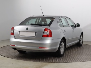 Skoda Octavia II Hatchback Facelifting 1.4 TSI 122KM 2010 Skoda Octavia 1.4 TSI, Salon Polska, Serwis ASO, zdjęcie 4