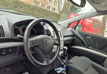 Toyota Corolla Verso E120 1.8 VVT-i 135KM 2004 Toyota Corolla Verso 1.8 benzyna z Wloch Bez rdzy Zadbana 1.8 Benzyna, zdjęcie 11