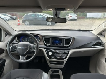 Chrysler Pacifica II 3.6 V6 291KM 2018 Chrysler Pacifica 3.6 benzyna/Automat/8 miejsc/Fak, zdjęcie 13