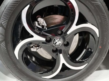 Alfa Romeo Junior SUV 1.2 Hybrid 145KM 2026 ALFA ROMEO Junior Sport Speciale 1.2 (145 KM) 2026, zdjęcie 17