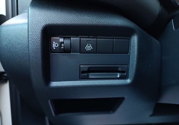 Citroen C5 Aircross SUV 1.5 BlueHDI 131KM 2019 Citroen C5 Aircross 1.5 BlueHDI 130KM Automat Feel SalonPL SerwsiASO Iwl., zdjęcie 26