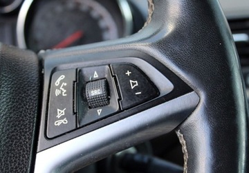 Opel Meriva II Mikrovan Facelifting 1.4 Turbo ECOTEC 140KM 2014 Opel Meriva 1.4 Turbo 140KM Pakiet Zimowy Tempomat Czujniki parkowania FVm, zdjęcie 23