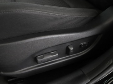 Hyundai i40 Kombi Facelifting 2.0 GDI 165KM 2015 Hyundai i40 Automat Navi Czujniki perkowania, zdjęcie 38