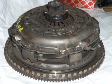 Koło dwumasowe 2283820 2283821 sprzęgło BMW E92 M3