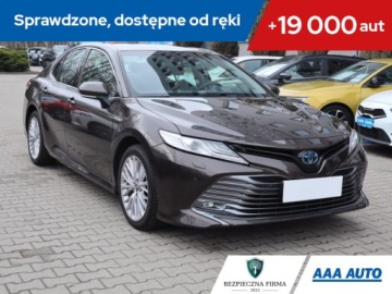 Toyota Camry IX Sedan 2.5 Hybrid Dynamic Force 218KM 2020 Toyota Camry 2.5 Hybrid, Salon Polska
