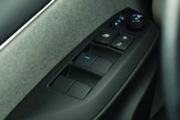 Toyota Yaris IV Hatchback 1.5 Hybrid Dynamic Force 116KM 2021 Toyota Yaris 1.5 VVT-i Hybrid, Salon Polska, zdjęcie 15