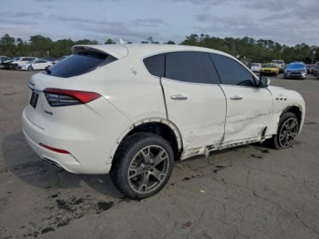 Maserati Levante 2022 Maserati Levante GT, 2022r., 4x4, 3.0L 3.0 Benzyna 345KM, zdjęcie 3