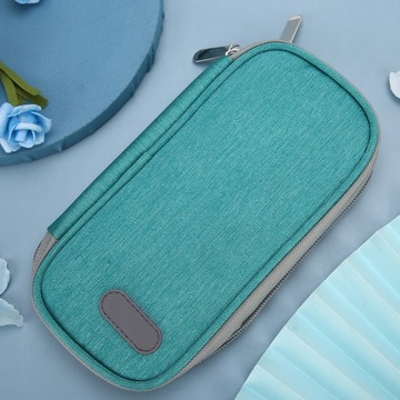 Термоизолирующая дорожная сумка для медикаментов.