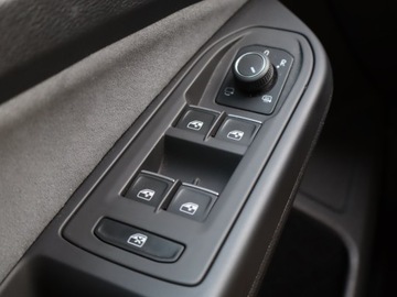 Volkswagen Golf VIII Variant 1.5 eTSI 150KM 2023 VW Golf 1.5 eTSI, Salon Polska, 1. Właściciel, zdjęcie 17