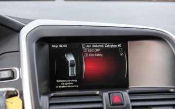 Volvo XC60 I SUV Facelifting 2.0 D4 DRIVE-E 190KM 2015 Volvo XC 60 D4 190KM SUMMUM Xenon Skora Navi Virtual Panorama El.Klapa Ful, zdjęcie 23
