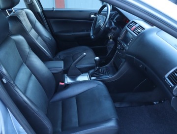 Honda Accord VII Sedan 2.2 i-CTDi 140KM 2004 Honda Accord 2.2 i-CTDi, Tempomat,ALU, zdjęcie 8