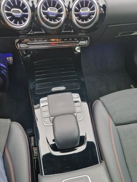 Mercedes Klasa A W177/V177 Hatchback 1.5 180d 116KM 2018 Mercedes A 180 Pakiet AMG-Automat-Full LED-Panoram, zdjęcie 29