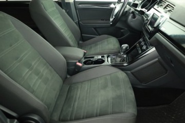 Volkswagen Touran III 1.8 TSI 180KM 2016 VW Touran 1.8 TSI, Salon Polska, Automat, zdjęcie 6