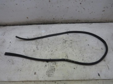 Уплотнитель двери справа сзади Ford EcoSport