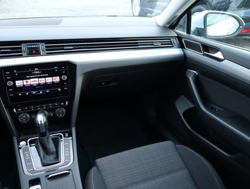 Volkswagen Passat B8 Limousine Facelifting 1.5 TSI EVO 150KM 2019 VW Passat 1.5 TSI, Salon Polska, Automat, Navi, zdjęcie 7