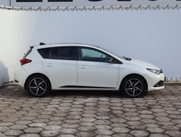Toyota Auris II Hatchback 5d Facelifting 1.6 Valvematic 132KM 2018 Toyota Auris 1.6 Valvematic, Salon Polska, Klima, zdjęcie 5