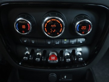 Mini Clubman F54 Kombi 1.5 136KM 2020 MINI Clubman Cooper, Salon Polska, Serwis ASO, zdjęcie 14