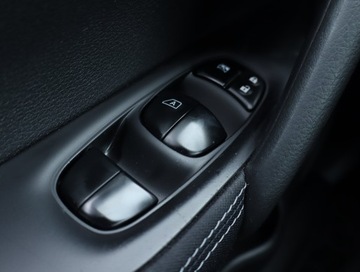 Nissan Qashqai II Crossover 1.2 DIG-T 115KM 2016 Nissan Qashqai 1.2 DIG-T, Salon Polska, zdjęcie 16