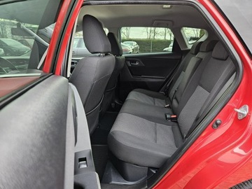 Toyota Auris II Hatchback 5d 1.8 HSD 136KM 2013 Toyota Auris 1,8 Hybryda 136KM automat kamera, zdjęcie 5