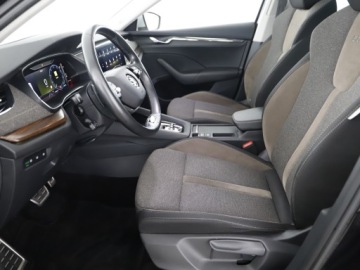 Skoda Octavia IV Scout 2.0 TDI 150KM 2022 Skoda Octavia Combi SCOUT 2.0TDI 150KM 4X4 ACC Kam, zdjęcie 9