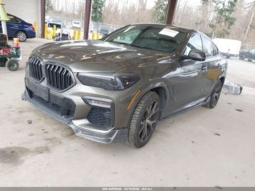 BMW X6 G06 2020 BMW X6 M50i 2020 4.4 Benzyna 523KM, zdjęcie 1
