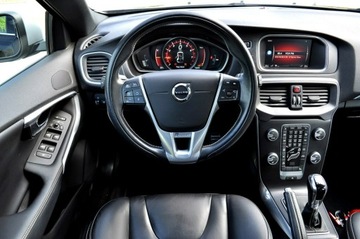 Volvo V40 II 2019 Volvo V40 2.0 T2 122KM RDesign Panorama Skóra, zdjęcie 5
