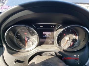 Mercedes GLA I 2019 Mercedes-Benz GLA 2019 r. 2,0L 250 FWD 2.0 Benzyna 208KM, zdjęcie 6